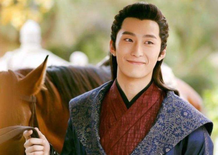 热巴和窦骁演的剧「窦骁自曝不红原因六部新戏压着没播热巴娜扎唐嫣分任女主」