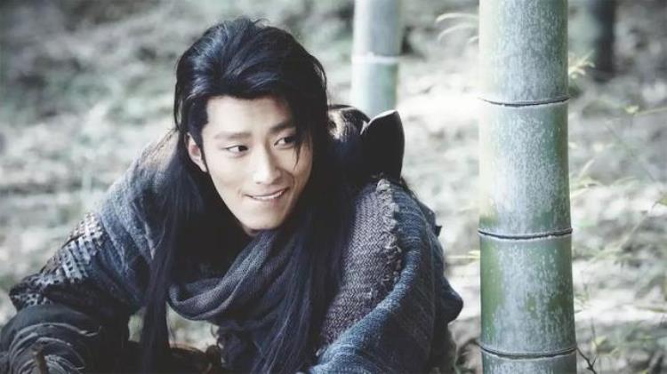 热巴和窦骁演的剧「窦骁自曝不红原因六部新戏压着没播热巴娜扎唐嫣分任女主」