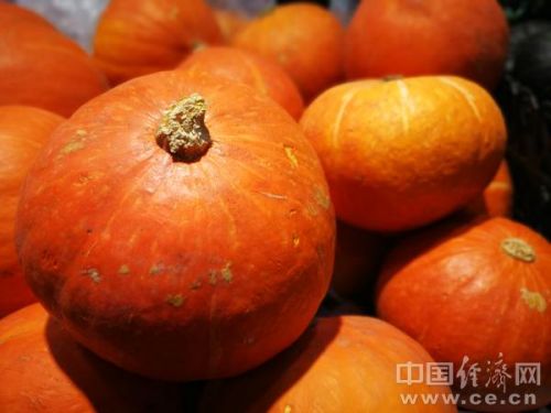 南瓜的功效与作用以及营养价值  南瓜的功效与作用及食用方法-第1张图片-