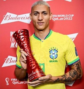 ​曾为足球放弃妈妈！打出完美倒钩的巴西9号：觉得踢球太容易