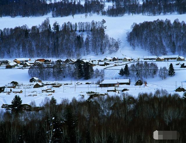 东北雪乡太“坑人”,国外很多雪乡都比东北雪乡漂亮,还不坑人