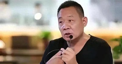 ​兰世立批评胖东来把95的利润分给员工，王健林表示坚决不支持