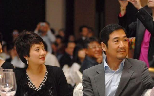 她是张国立前妻张默生母，离婚至今仍单身，儿子成她一生遗憾！