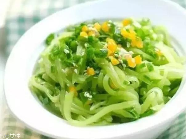 莴笋生吃好还是熟吃好?煮熟后维生素含量大大降低 莴笋生吃好还是熟吃好?煮熟后维生素含量大大降低