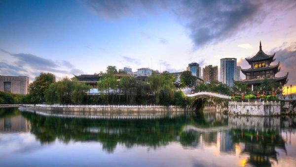 全国十大避暑城市排行榜 国内避暑旅游城市排名