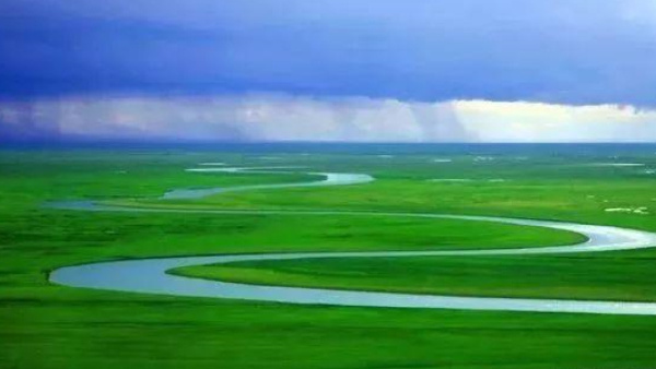 新疆十大旅游景点排行榜 新疆旅游必去风景名胜区