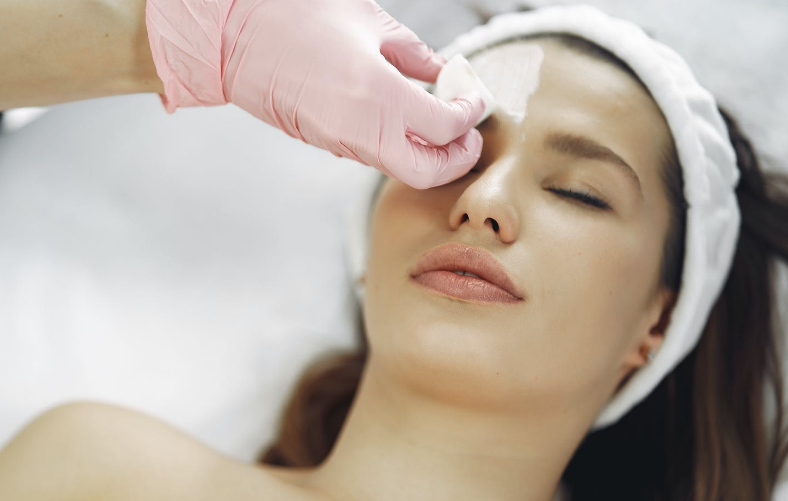 学美容的最佳年龄是多少：多少岁学美容好