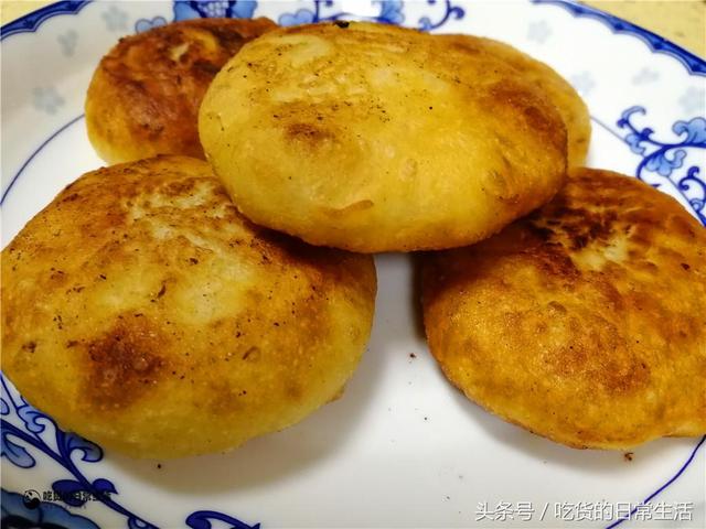 传统油炸糖糕做法(轻松做出童年记忆的传统小吃)(2)