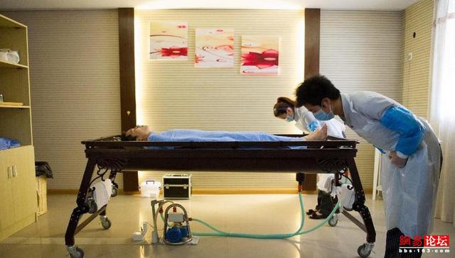 入殓师这个职业是干什么的（入殓师是什么样的职业）(2)