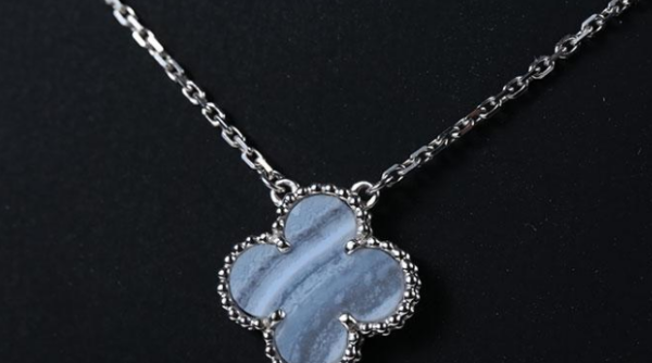 四叶草项链是什么牌子,四叶草项链是什么牌子图1