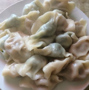​手工饺子皮怎么和面？教你2招，饺子爽滑不粘连，实用