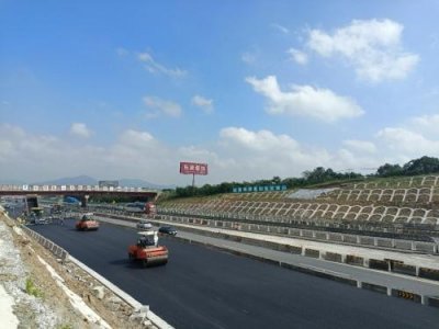 ​中建铁投芜合路面项目：攻坚克难，全力冲刺吹响冲锋号