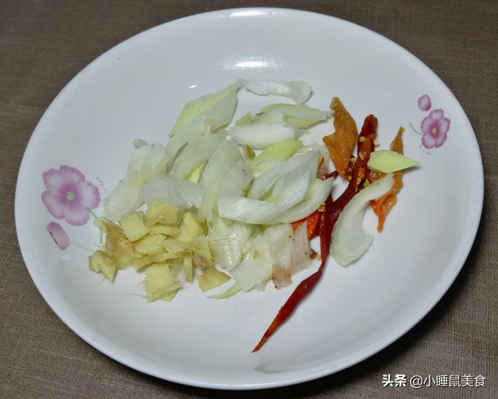 肚丝怎么炒好吃（教你超简单爆炒牛肚丝的家常做法）