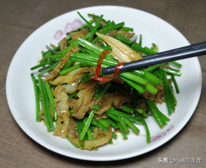 肚丝怎么炒好吃（教你超简单爆炒牛肚丝的家常做法）