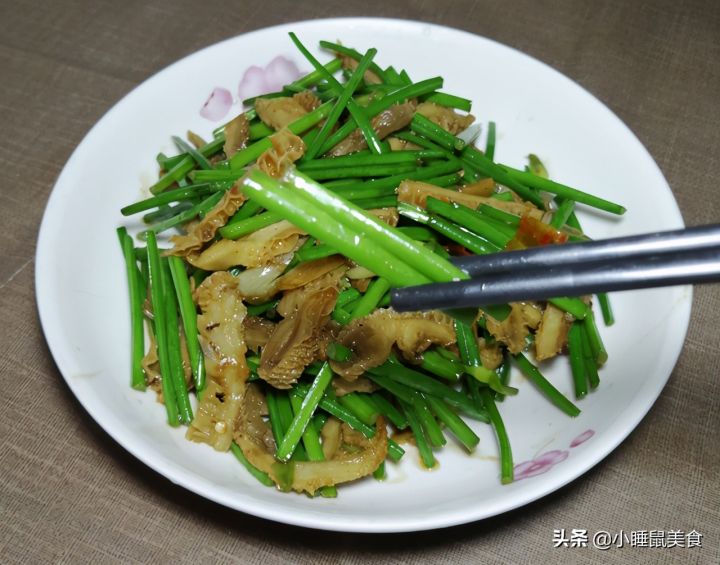 肚丝怎么炒好吃（教你超简单爆炒牛肚丝的家常做法）