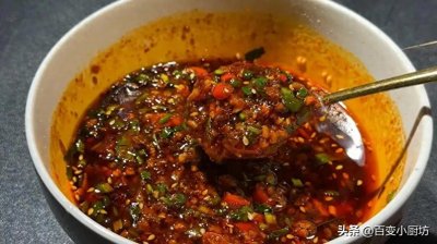 ​秘制万能蘸料的配方，蘸饺子，涮火锅，蘸肉拌凉菜都好吃，学一学