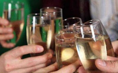 ​揭秘许多人都信以为真的饮酒误区