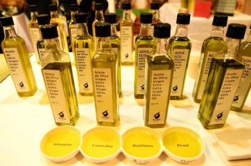 食用橄榄油的价格是多少钱一斤(食用橄榄油的用途与功效)-第1张图片-