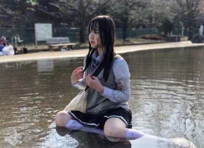 ​李小璐和贾乃亮谁大