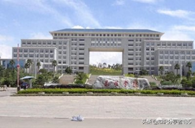 ​昆明学院是一所什么档次的大学？