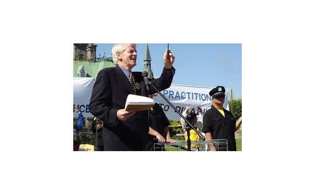  我今年61岁，是一名退休工人，我出轨了我的初恋情人